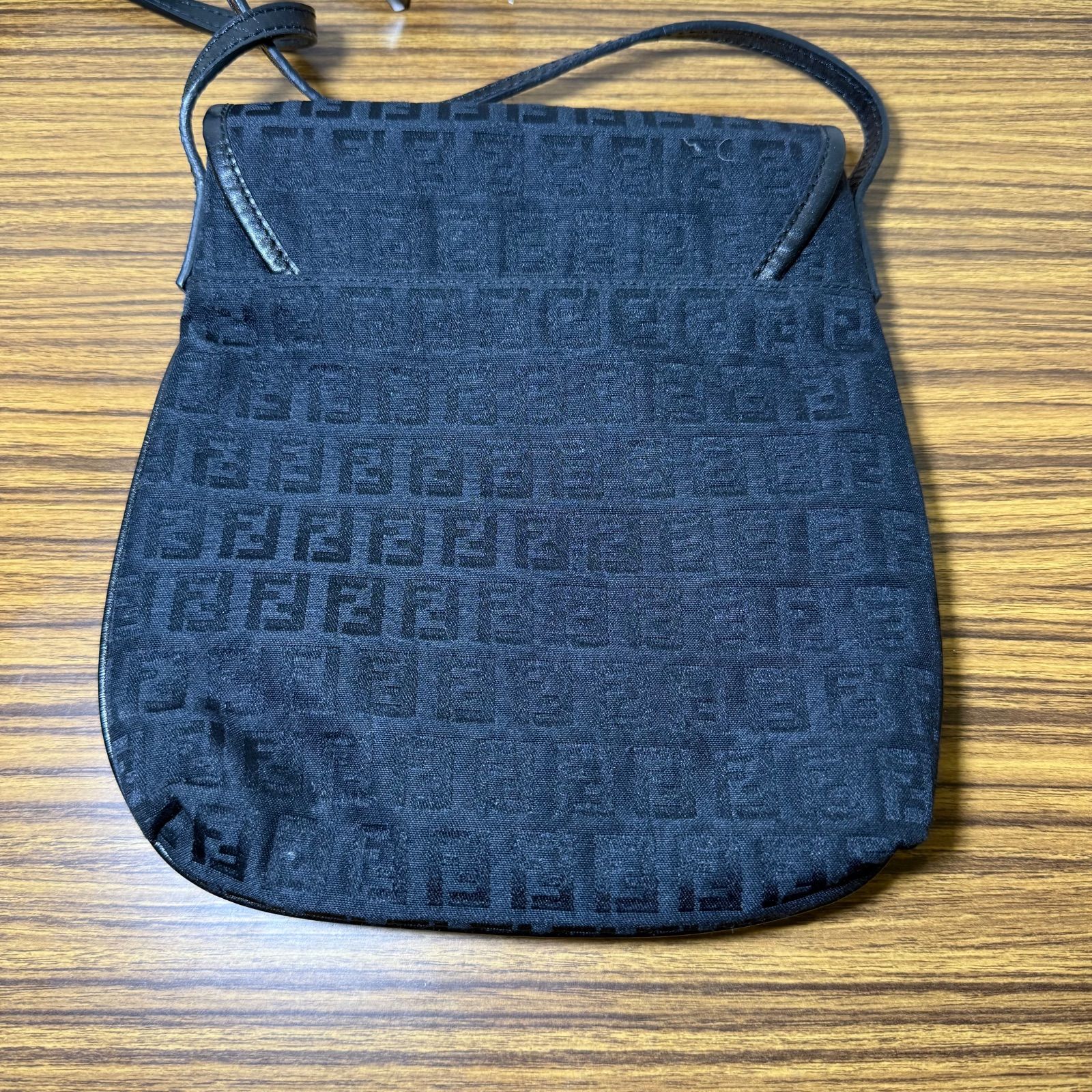 FENDI フェンディ FFロゴ キャンバス レザー ショルダーバッグ - メルカリ