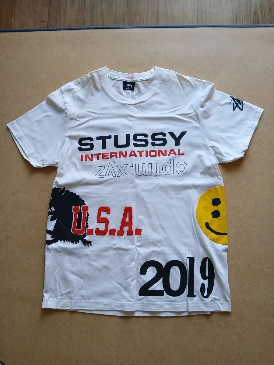 STUSSY ステューシー 半袖Tシャツ 白 2019 USA プリンティング 限定モデル 19,443円