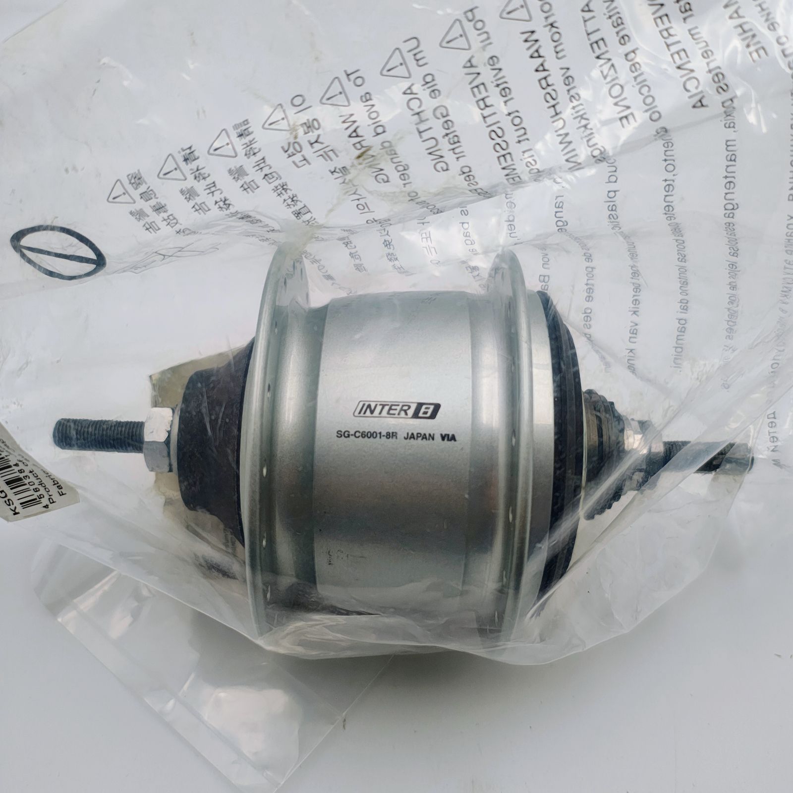 シマノ SHIMANO NEXUS 内装8段ハブ SG-C6001-8R シルバー 4560384168810 自転車パーツ 【WJ231】