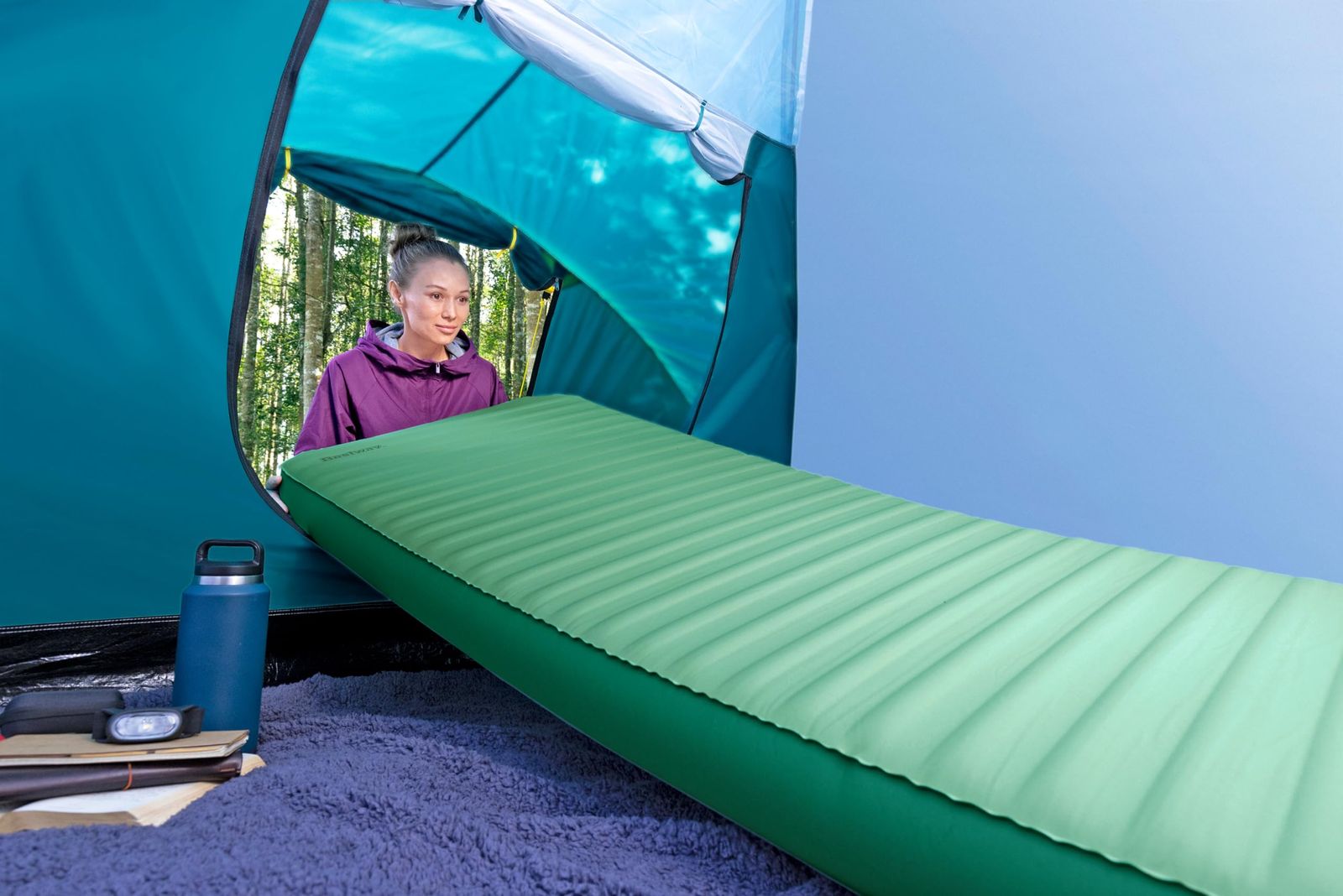 新品 Bestway ComforTrek Luxe 自動膨張式スリーピングパッド 大型 インフレーターマット 1.98m x 63.5cm x 10.8cm 69623