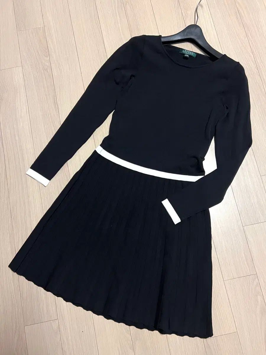 ポロ ローレン ラルフローレン プリーツ バイカラー ニット ONE PIECE ブラック ゲストルック 通勤ルック POLO