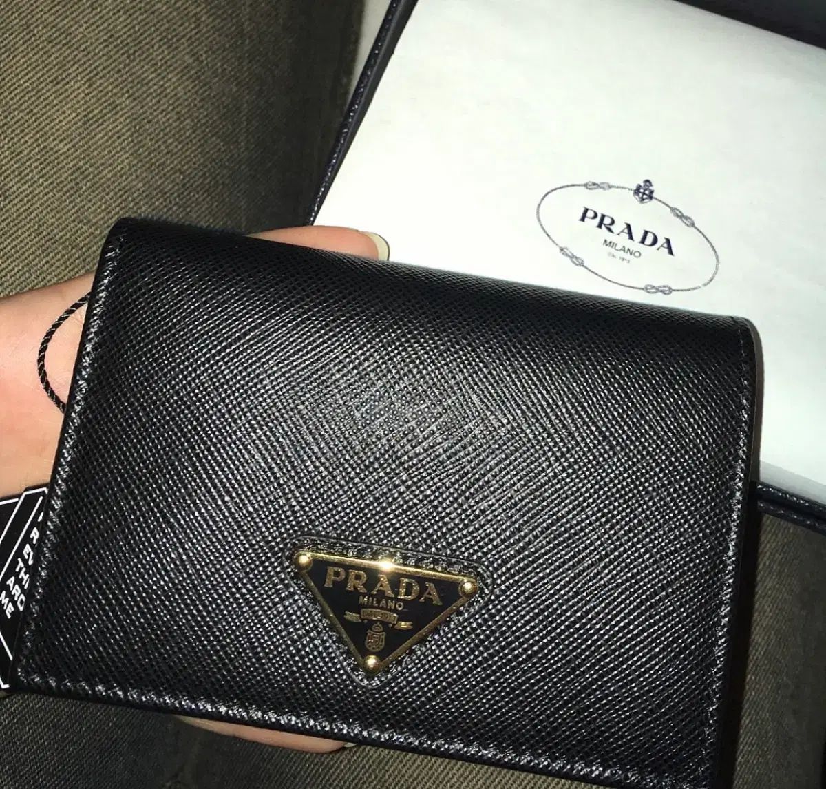 PRADA プラダ サフィアーノ 二つ折り財布 ブラック