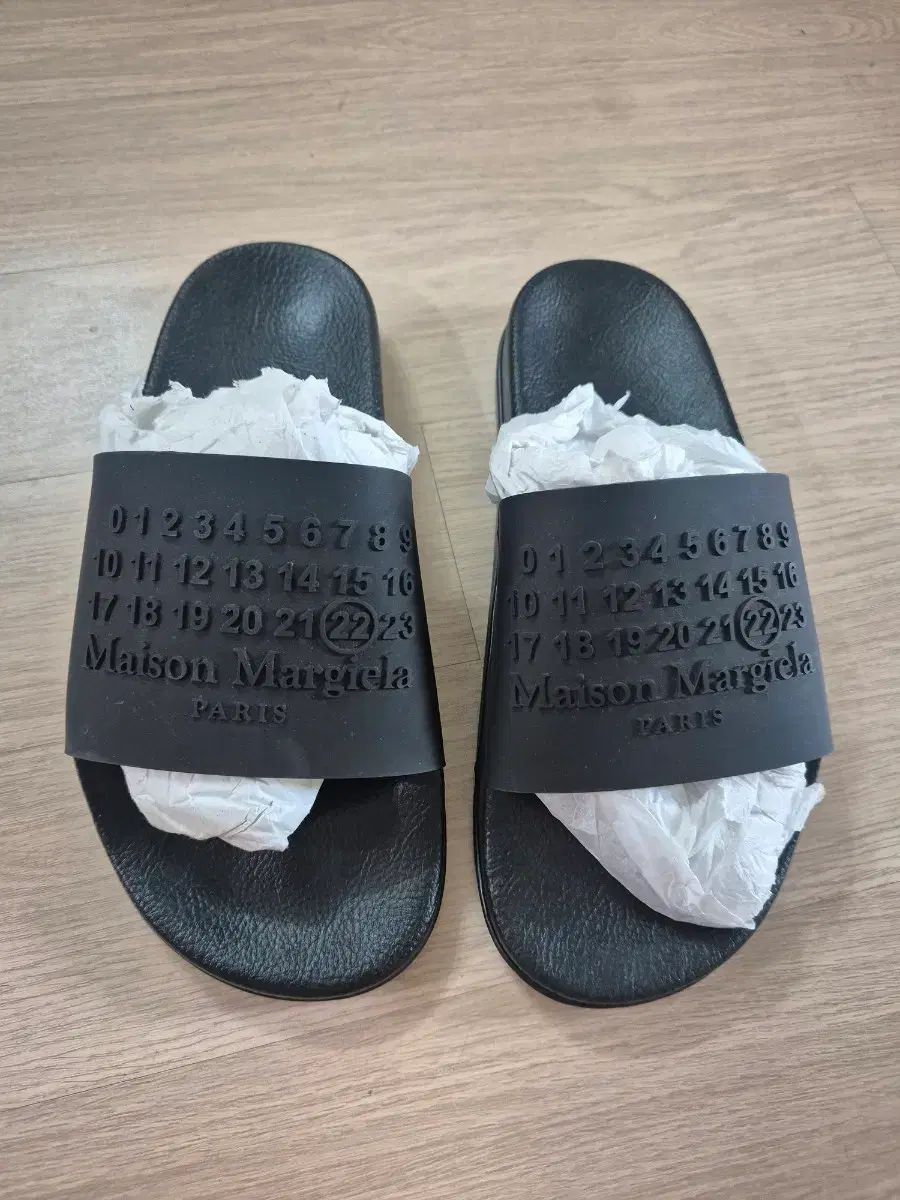 メゾンマルジェラ Maison Margiela サンダル 限定色 メゾンマルジェラ
