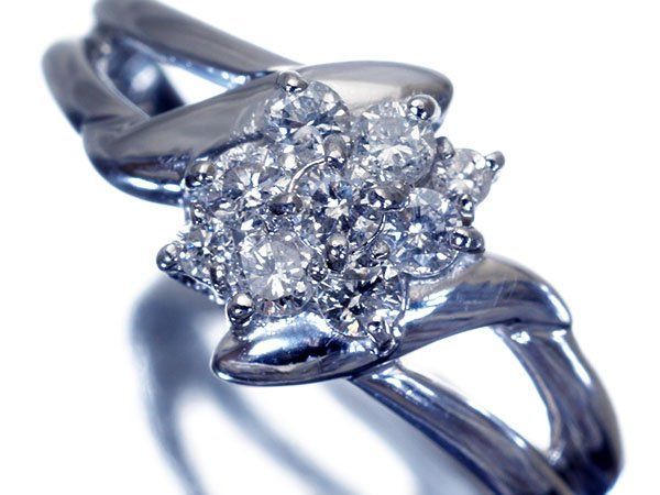 18金リング、ジュエリーマキ　ダイヤ入り花模様 ジュエリー極】ジュエリーマキ CUTEなフラワーデザイン輝く！天然