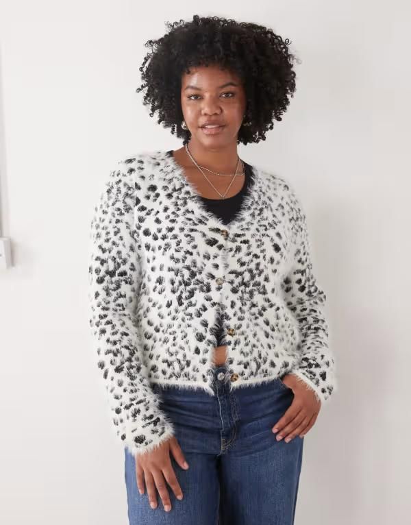 コルージョン レディース アウター カーディガン プラスサイズ ニット COLLUSION Plus fluffy snow leopard knit cardigan Snow Leopard アニ 10,765円