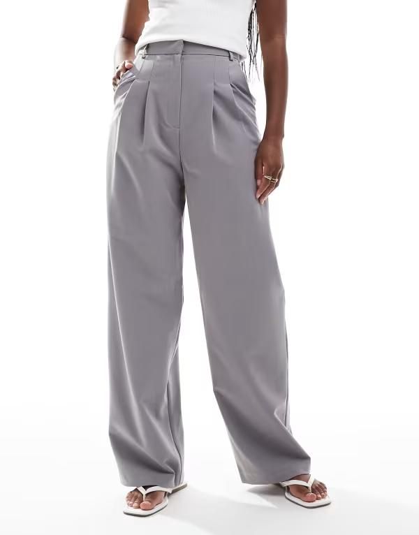 ミスセルフフリッジ レディース ボトムス カジュアルパンツ ワイドレッグ パンツ Miss Selfridge tailored wide leg pants in light LIGHT GRAY 10,066円