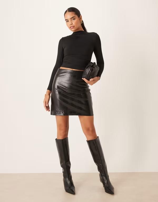 ヴィラ レディース ボトムス スカート ミニ VILA faux snake skin mini skirt Black ブラック