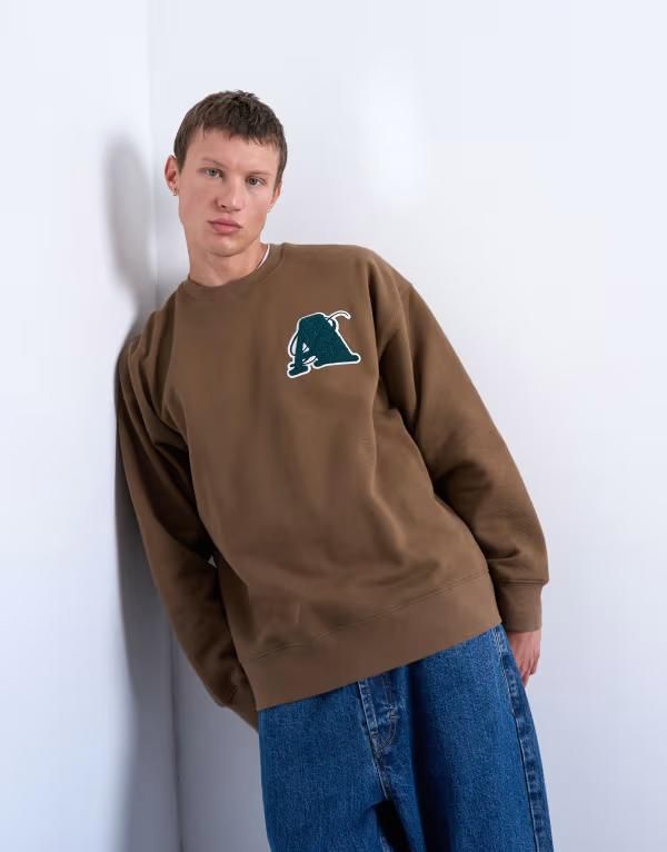 トップマン メンズ アウター パーカー・スウェット オーバーサイズフィット スウェット シャツ Topman oversized fit sweatshirt with letter embroide