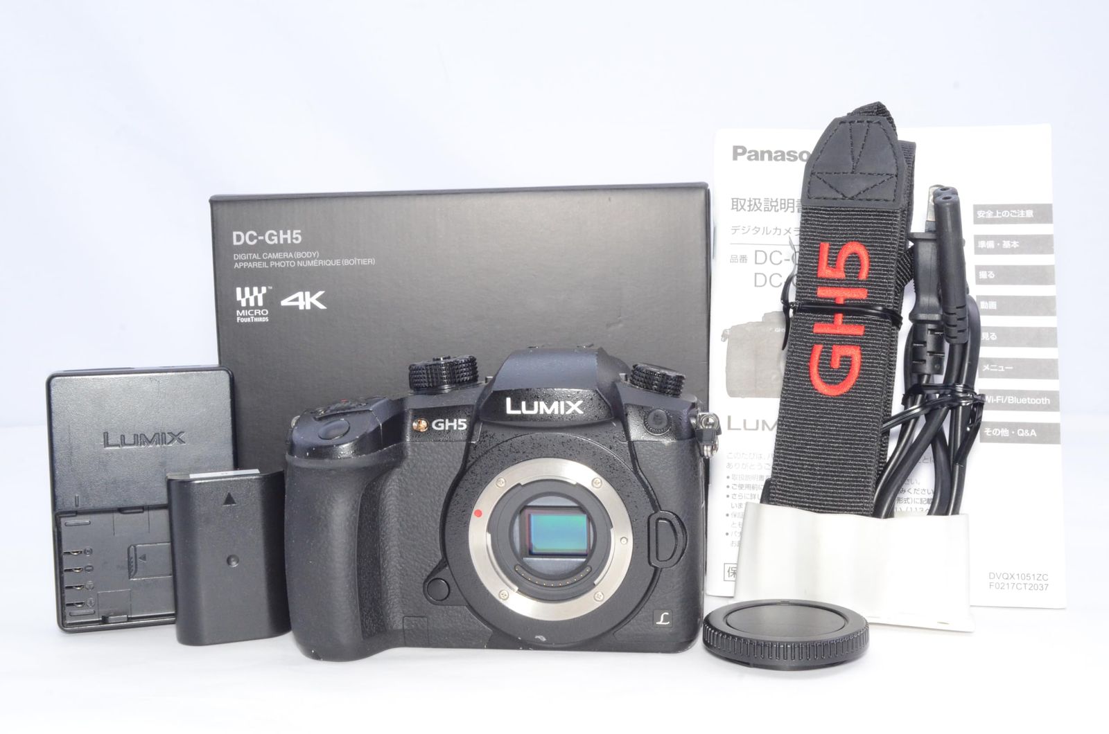 Panasonic ミラーレス一眼カメラ ルミックス GH5 ボディ ブラック DC-GH5-K 42,250円