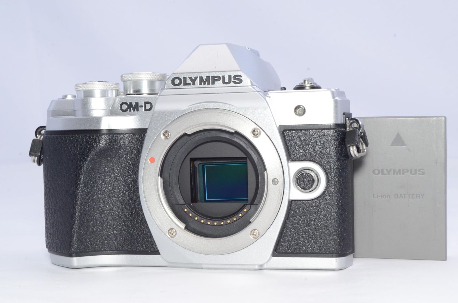 OLYMPUS ミラーレス一眼 OM-D E-M10 MarkIII ボディー シルバー - メルカリ