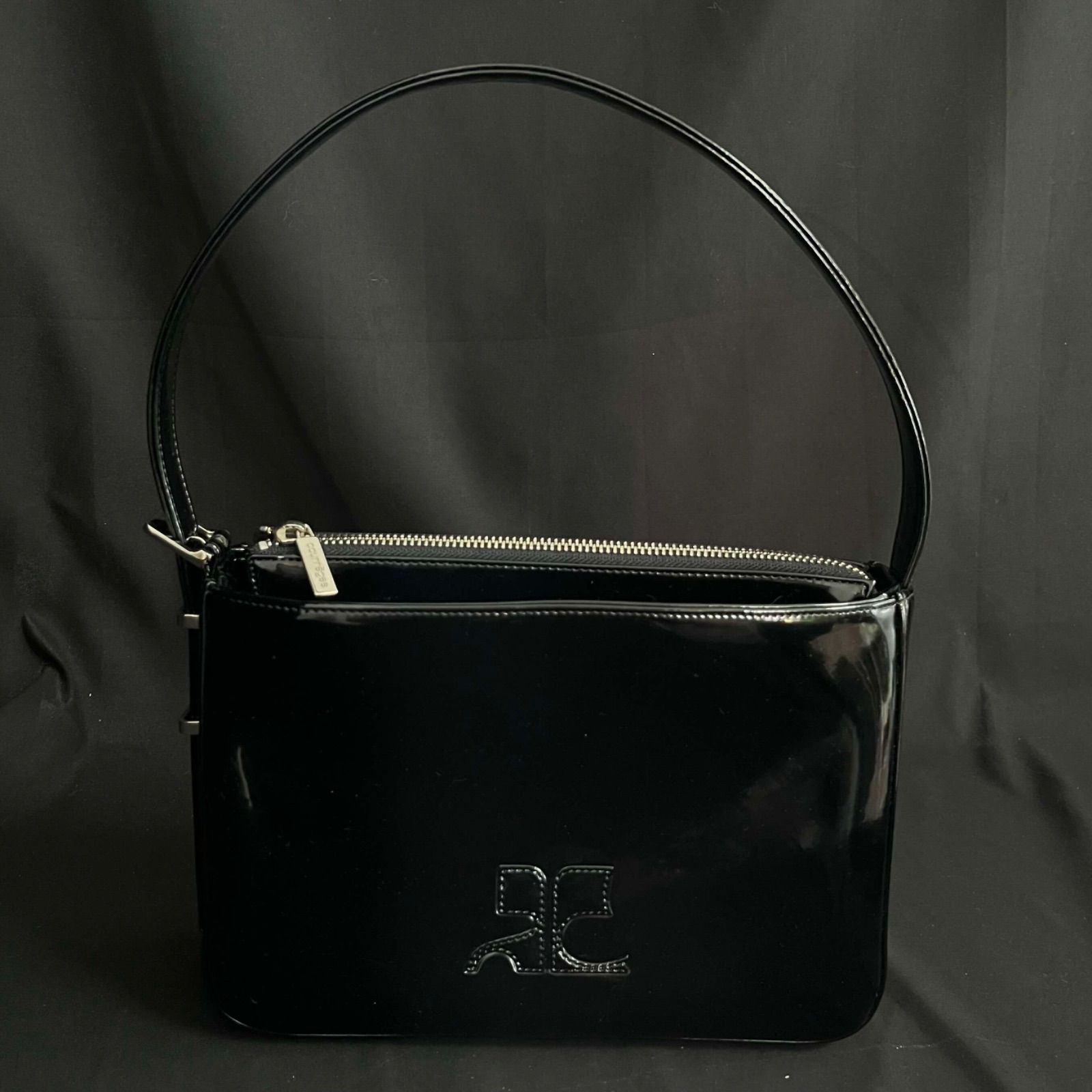 【美品✨】クレージュ エナメル ワンショルダー　黒　アクセサリーポーチ　y2k O クレージュ courréges エナメル ショルダーバッグ 黒 アクセサリー