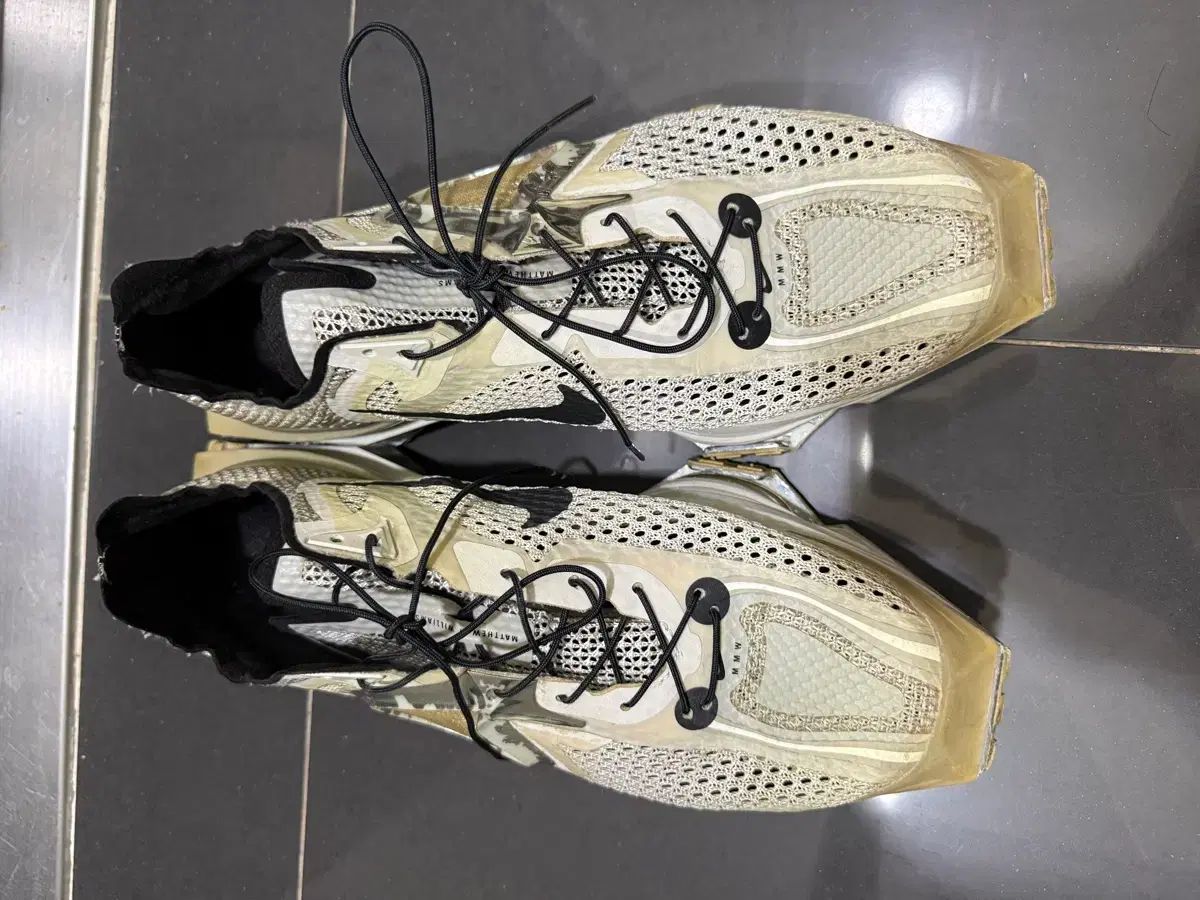 (280) NIKE MMW ズーム 004 ストーン