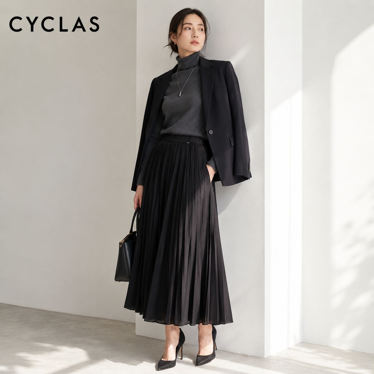 【未使用に近い / 美しく揺れる上質プリーツ】CYCLAS / シクラス 36「Mサイズ/9号相当」ブラック ウール100％ プリーツロングスカート フレア Aライン エレガント 通勤 学校行事 セレモニー お食事会 ホテルランチ オフィス デイリー 上質