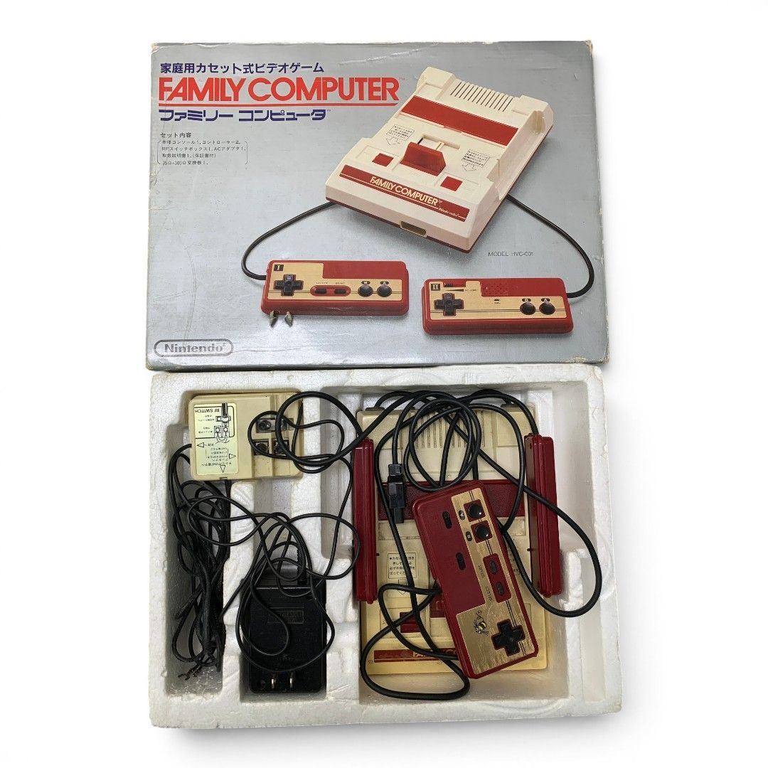 □ファミコン ファミリーコンピュータ HVC-001 箱付き - メルカリ