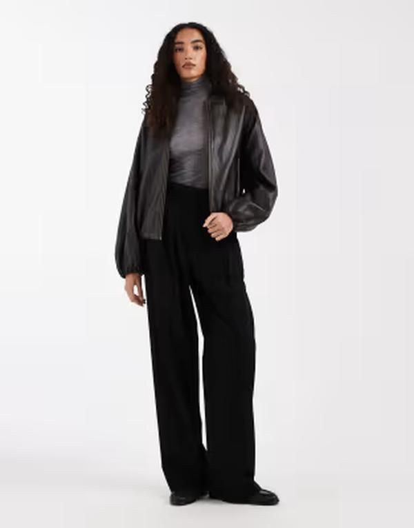 エイソス レディース ボトムス カジュアルパンツ ワイドレッグ トール ASOS DESIGN Tall tailored wide leg pants with pleat detail black