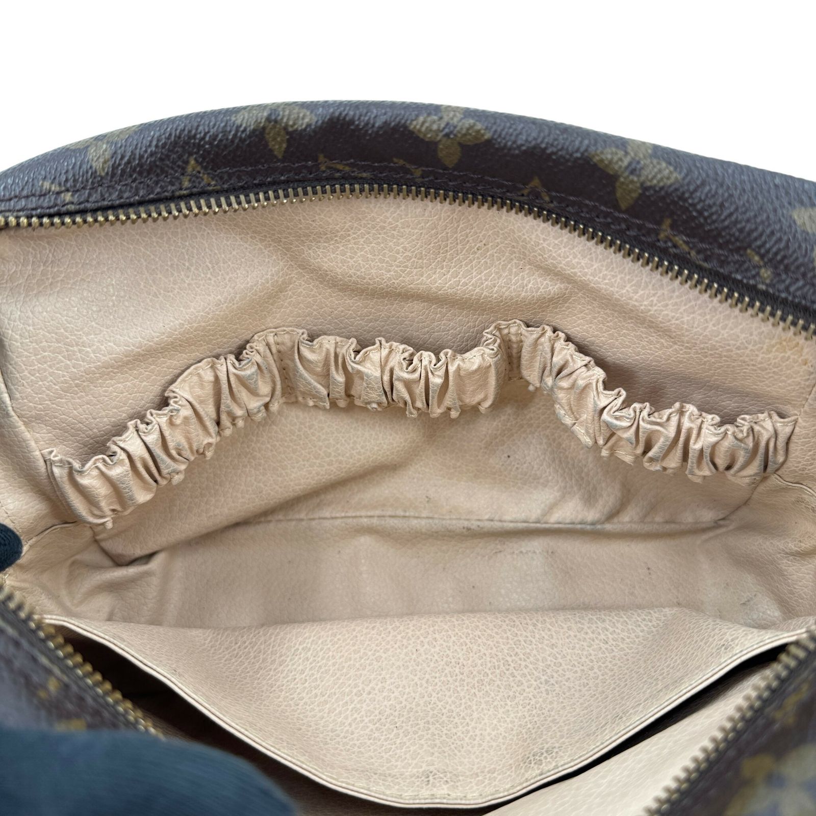 ✨希少エクレア社製✨ルイヴィトン トゥルース23 クラッチバッグM47524 LOUIS VUITTON モノグラム トゥルース・トワレット 23 クラッチバッグ