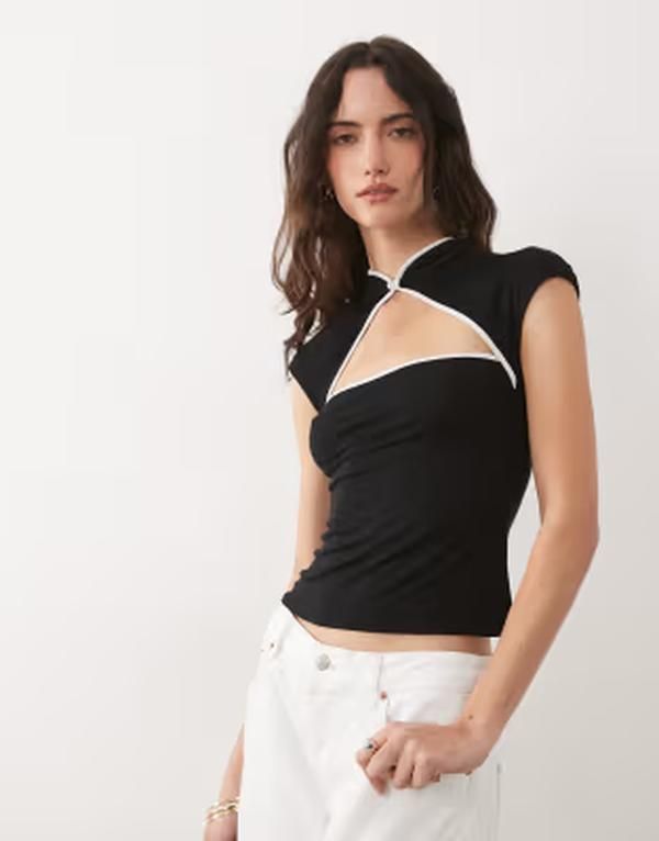 エイソス レディース トップス Tシャツ カットアウト ASOS DESIGN short sleeve top with rouleau loop cut out detailing Black ブ