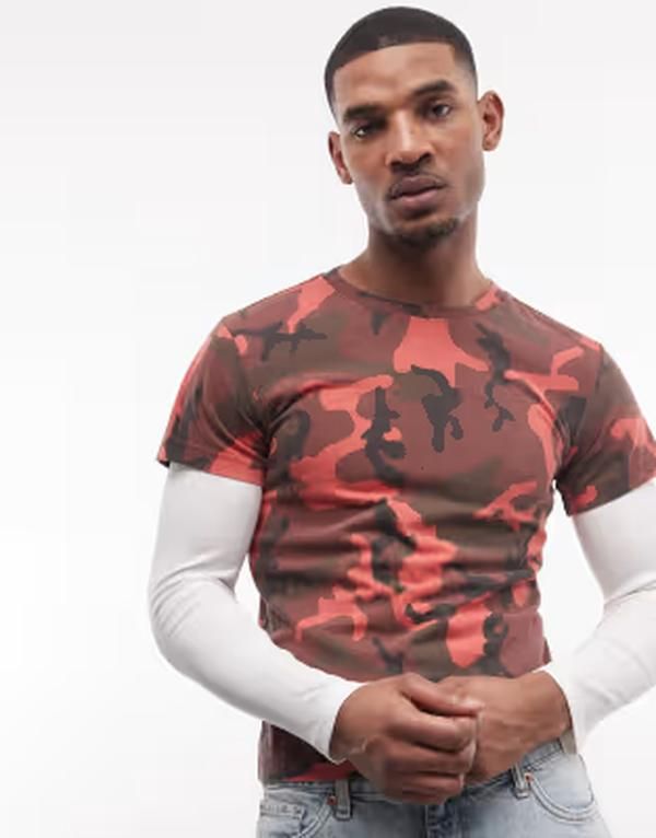 ウィークデイ メンズ トップス Tシャツ プリント Weekday layered long sleeve shrunken fitshirt camo print Red レッド