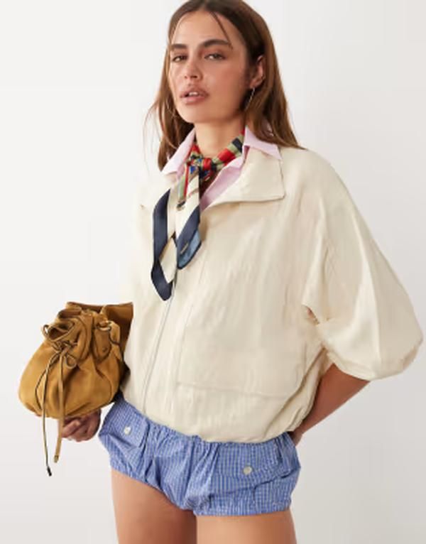 マンゴ レディース アウター ジャケット・ブルゾン スタンドネック Mango starring Hailey Bieber funnel neck zip up bomber jacket BEIG