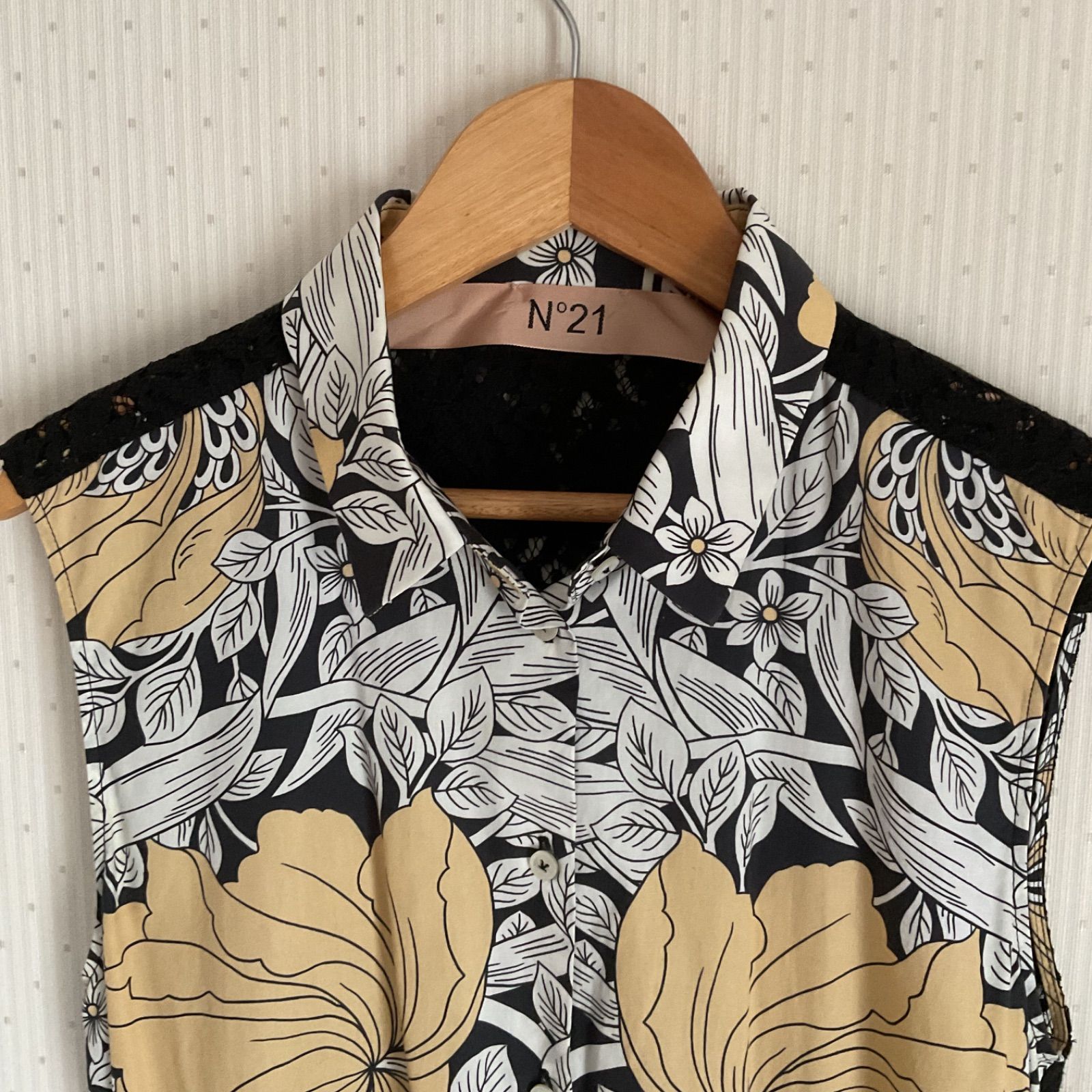 極美品】N°21 ヌメロヴェントゥーノ 総柄 花柄 綿 ノースリーブ