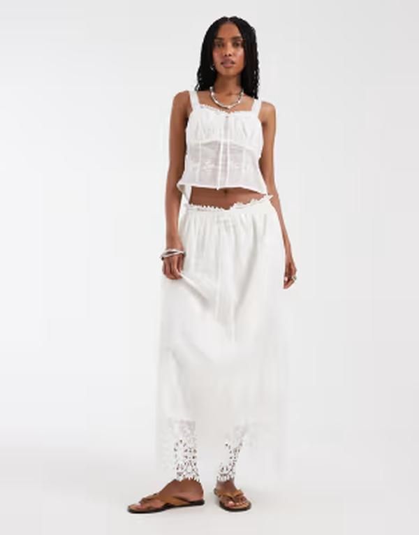 ハウスオブサニー レディース ボトムスカート 刺繍 レース House of Sunny blossom embroidered lace midaxi skirt part of a set WHI