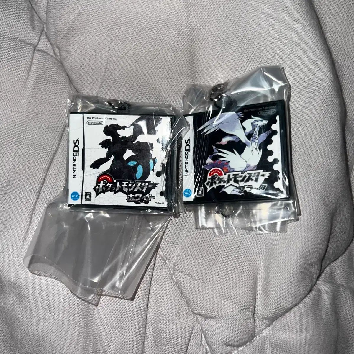 （まとめ売り）ポケットモンスター ポケット ブラック ホワイト Nintendo カートリッジ キーホルダー 未開封 7,020円
