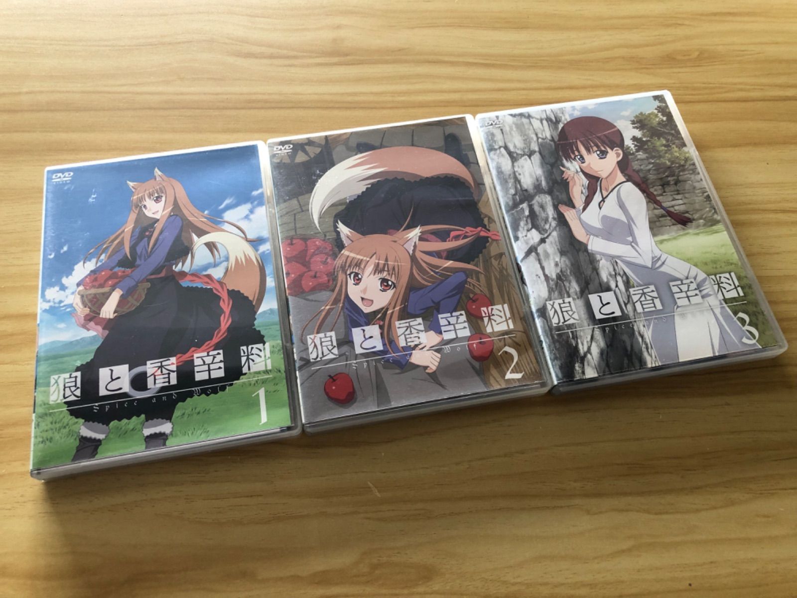 中古] [DVD] 狼と香辛料 1~3 (3巻セット)(イラストカード付き、カード