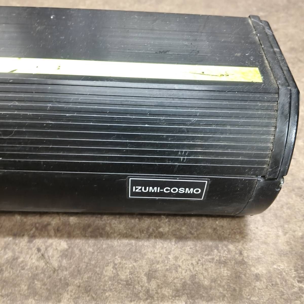【美品】プロジェクタースクリーン 自立式 60インチ IZUMI-COSMO IZUMI-COSMO イズミコスモ 自立式 モバイル プロジェクタースクリーン