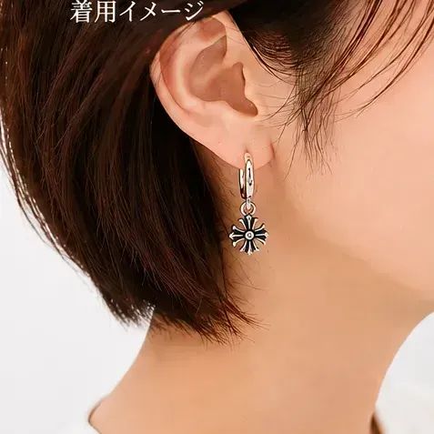 シルバー925 クロスチャームフープピアス 両耳セット - メルカリ