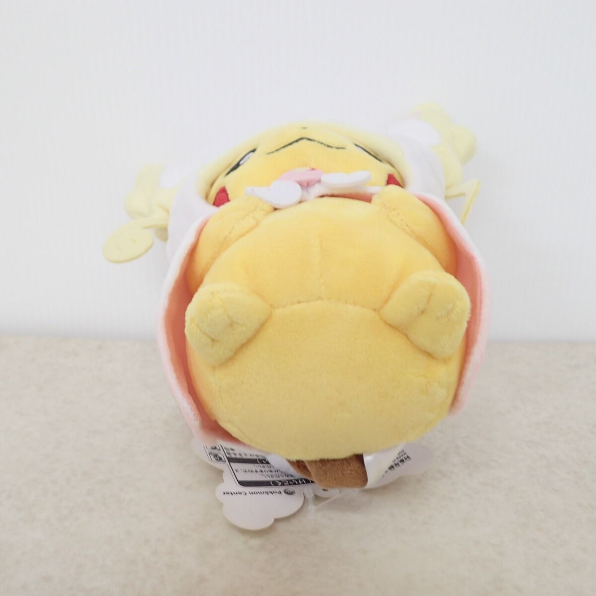 ポケモンセンター ぬいぐるみ メガタブンネのポンチョを着たピカチュウ