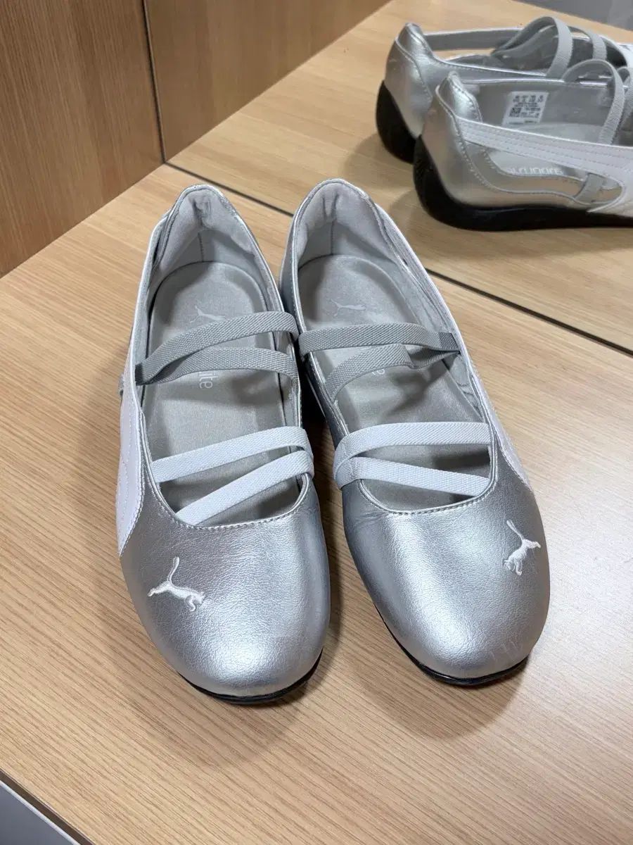 PUMA スピードキャット バレエ メタリック シルバー 245 出品