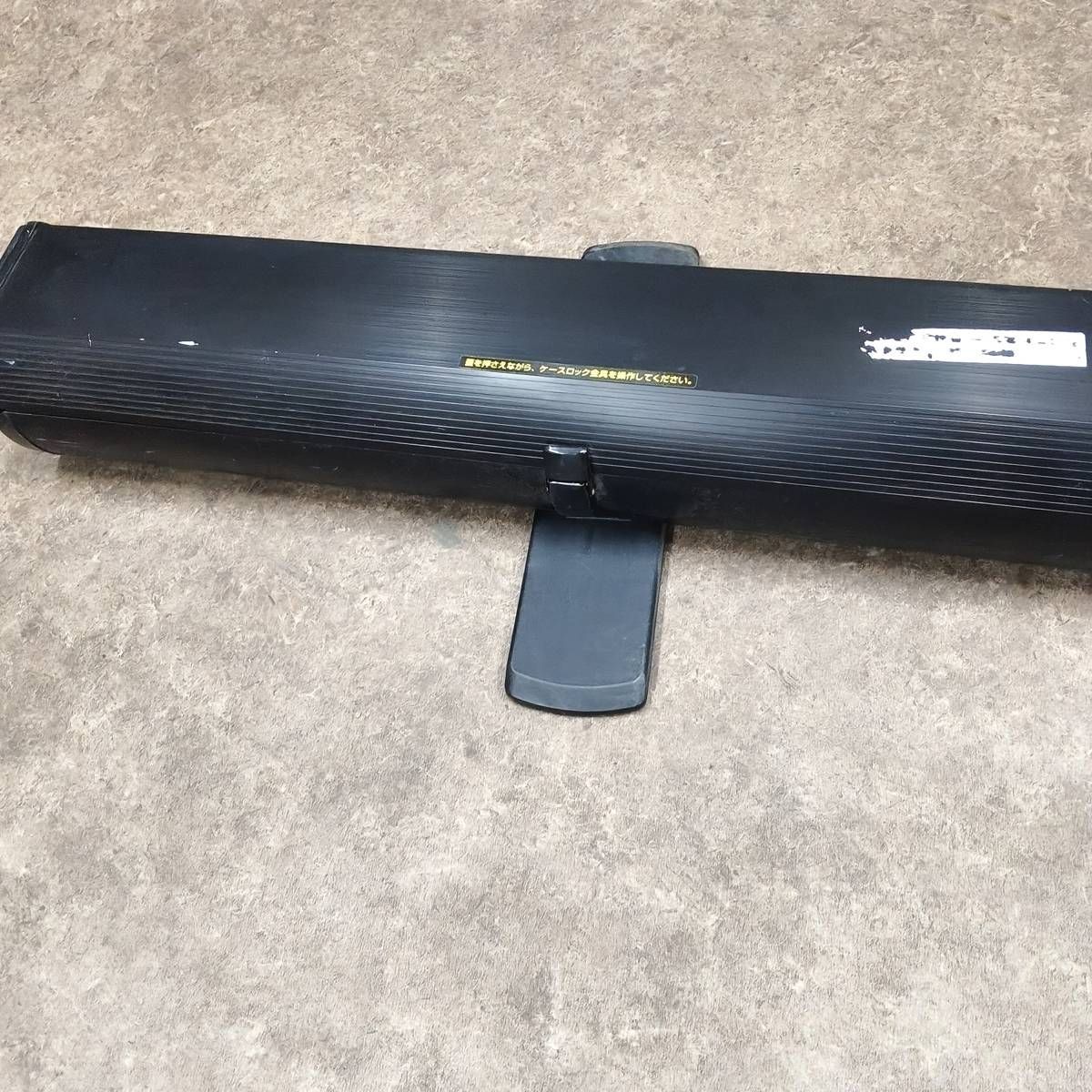 NEC　自立式プロジェクタースクリーン　６０インチ NEC 60インチ 自立式モバイルプロジェクタースクリーン VL-S60E - メルカリ