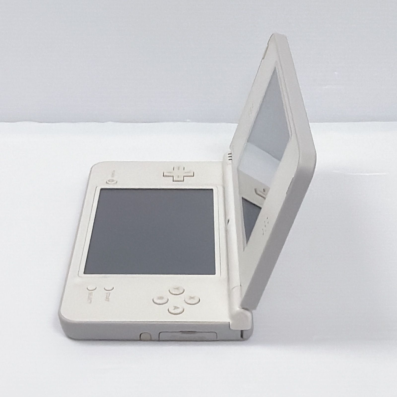ニンテンドー DSiLL ナチュラルホワイト ゼルダの伝説4つの剣 内蔵 