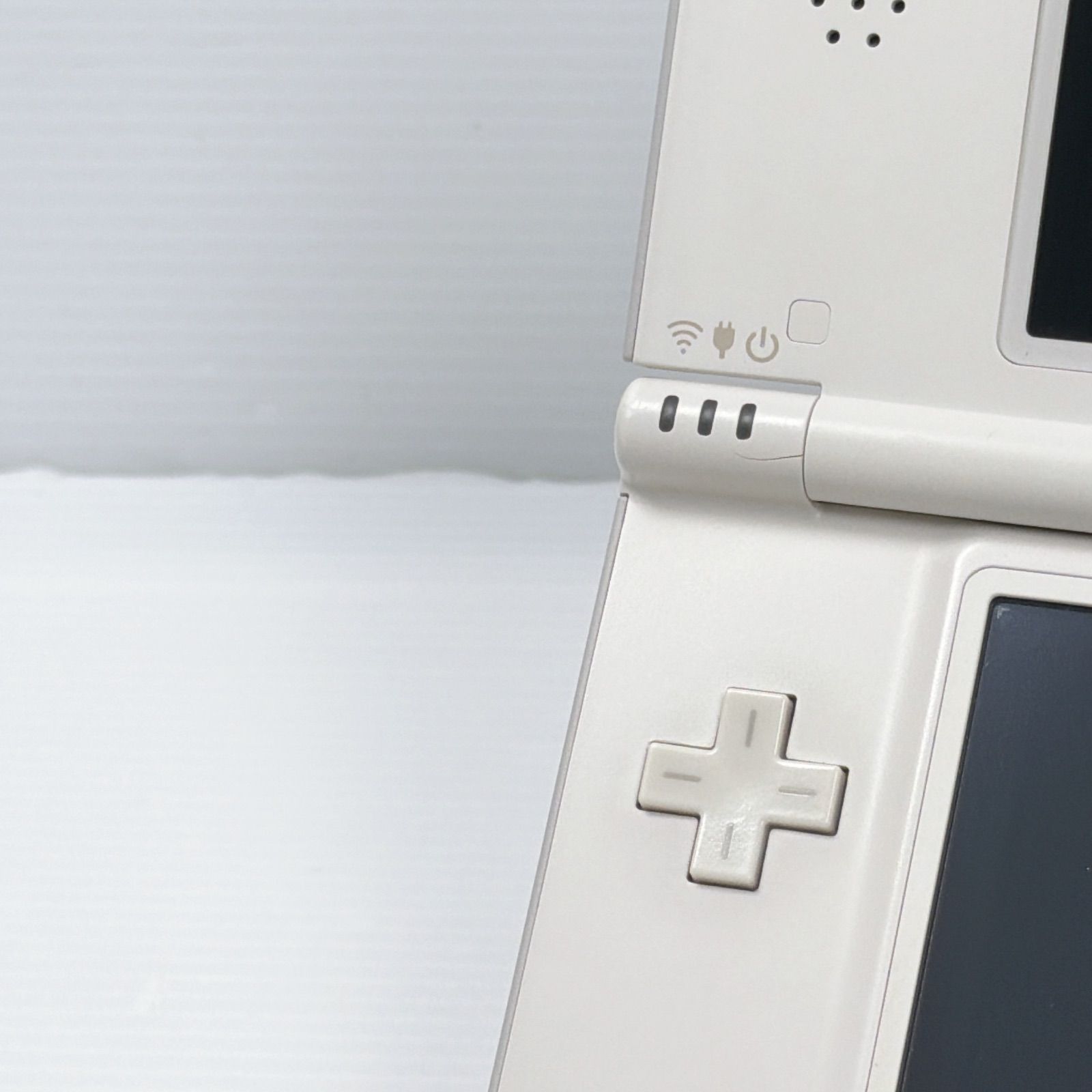 ニンテンドー DSiLL ナチュラルホワイト ゼルダの伝説4つの剣 内蔵
