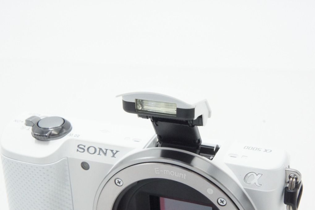 良品 SONY ソニー α5000 ボディ ILCE-5000 ミラーレス一眼カメラ