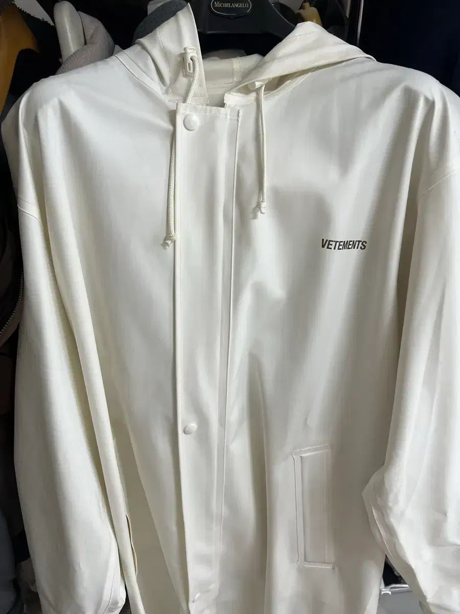 VETEMENTS ヴェトモン レインコート