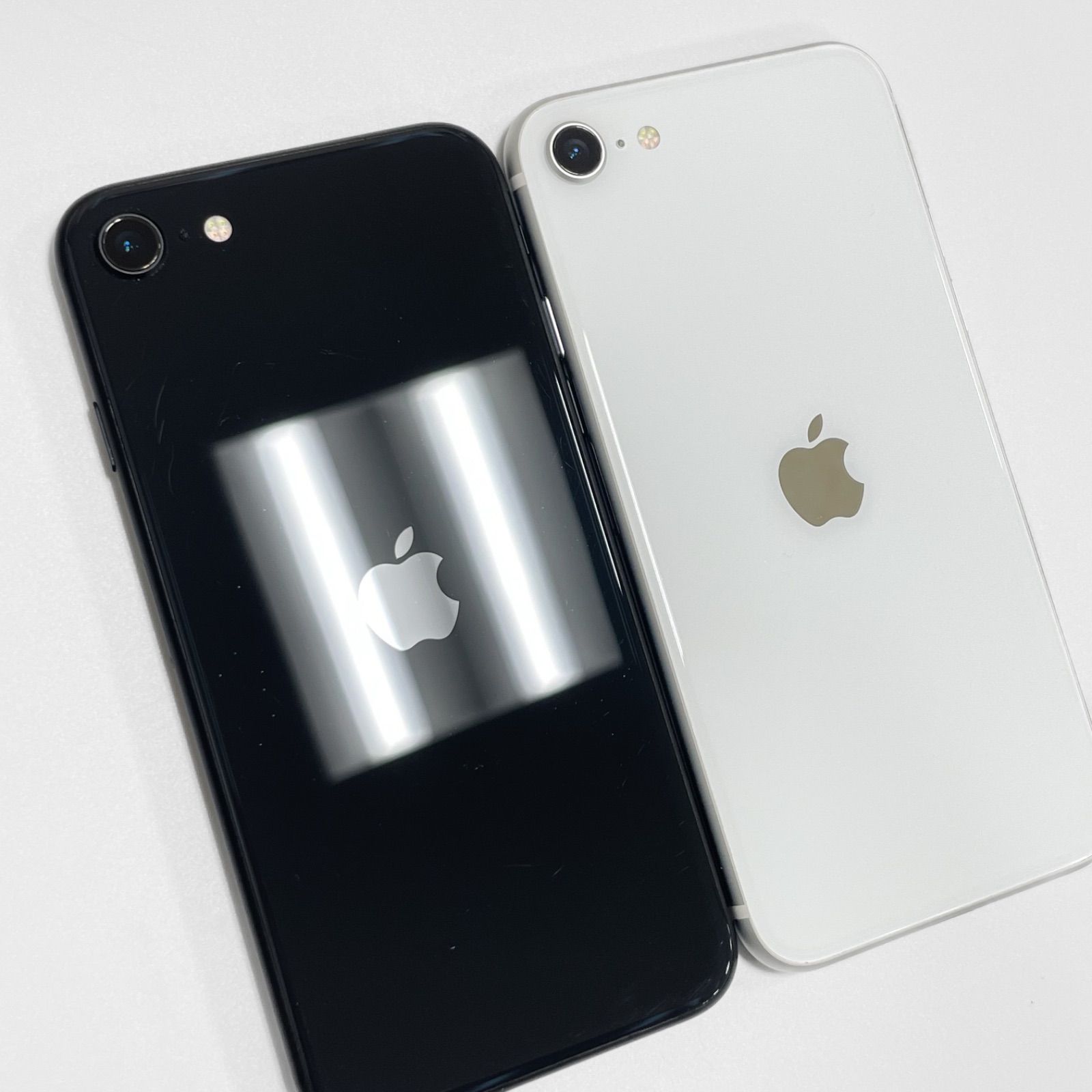 中古・2台まとめ売り】iPhoneSE2 64GB バッテリー73,76％(劣化) [2台