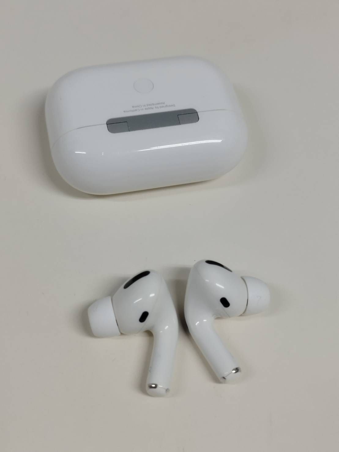 正規品】Apple AirPods Pro 第1世代/A2190,A2083,A2084/ワイヤレス
