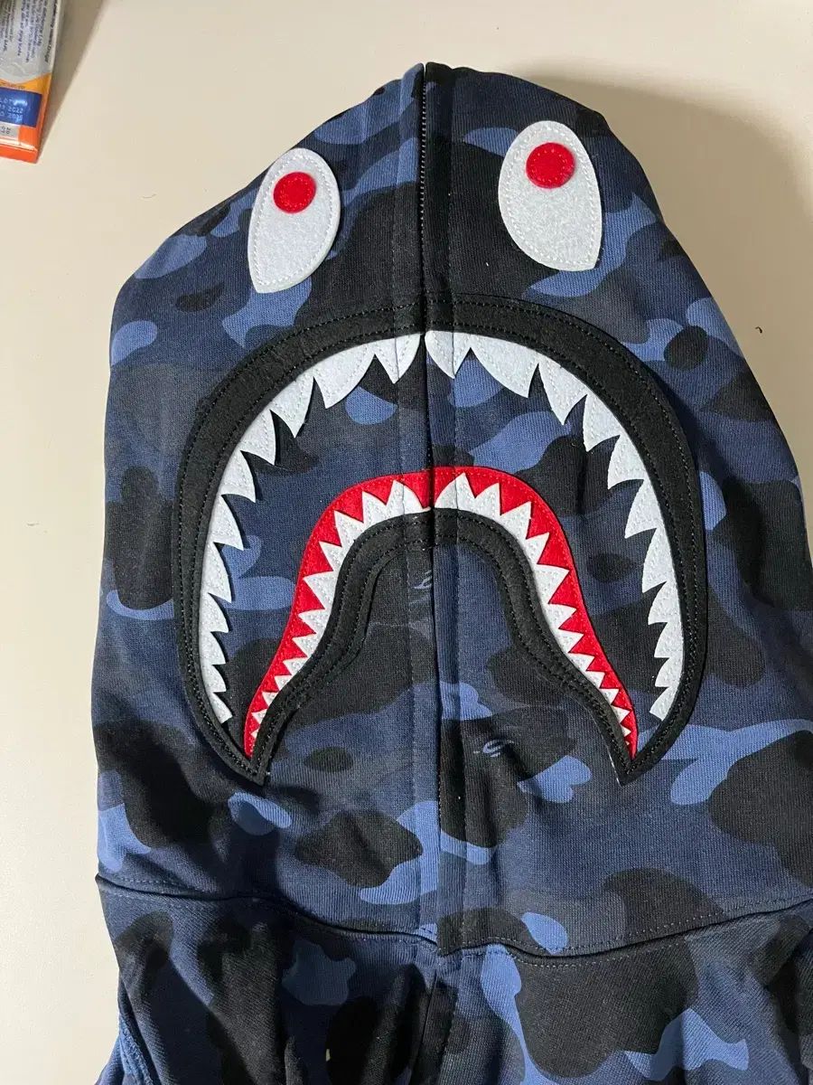 アベイシングエイプ シャークフーデッド デニム 出品