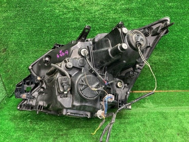 ヴェルファイア ANH25W 右ヘッドランプ・ヘッドライト 2.4Z プラチナ