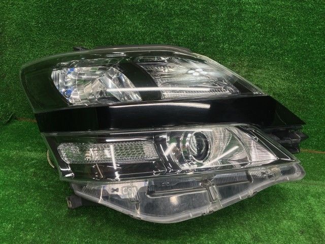 ヴェルファイア ANH25W 右ヘッドランプ・ヘッドライト 2.4Z プラチナ 