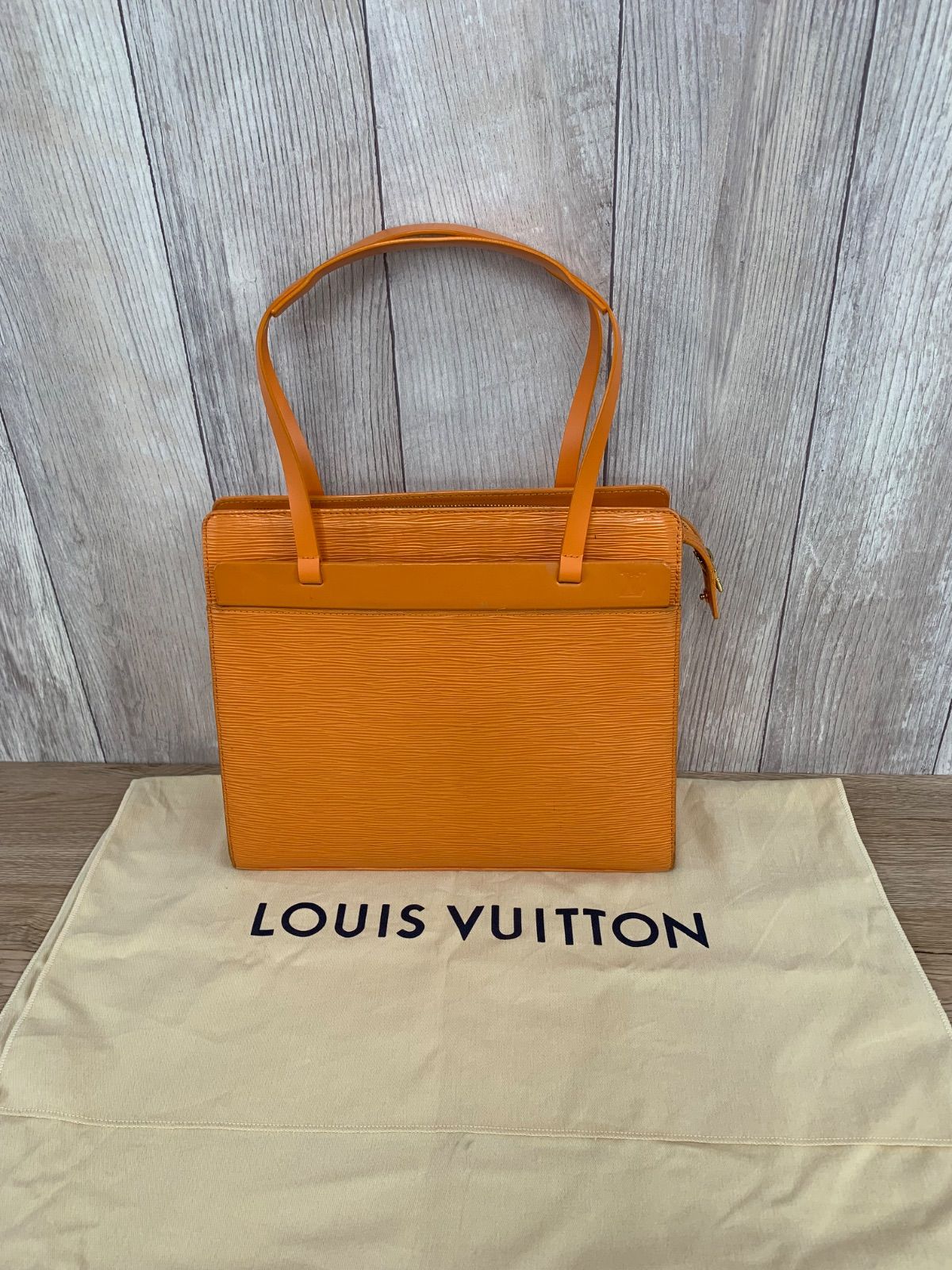 LOUIS VUITTON ルイヴィトン LV クロワゼット PM エピ オレンジ トート