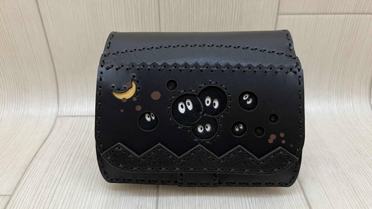 ☆ GBL ジービーエル 二つ折り財布 スタジオジブリ まっくろくろすけ