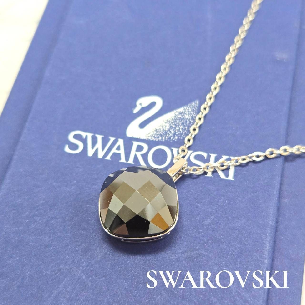 SWAROVSKI スワロフスキー ネックレス 箱付き シルバーカラー 