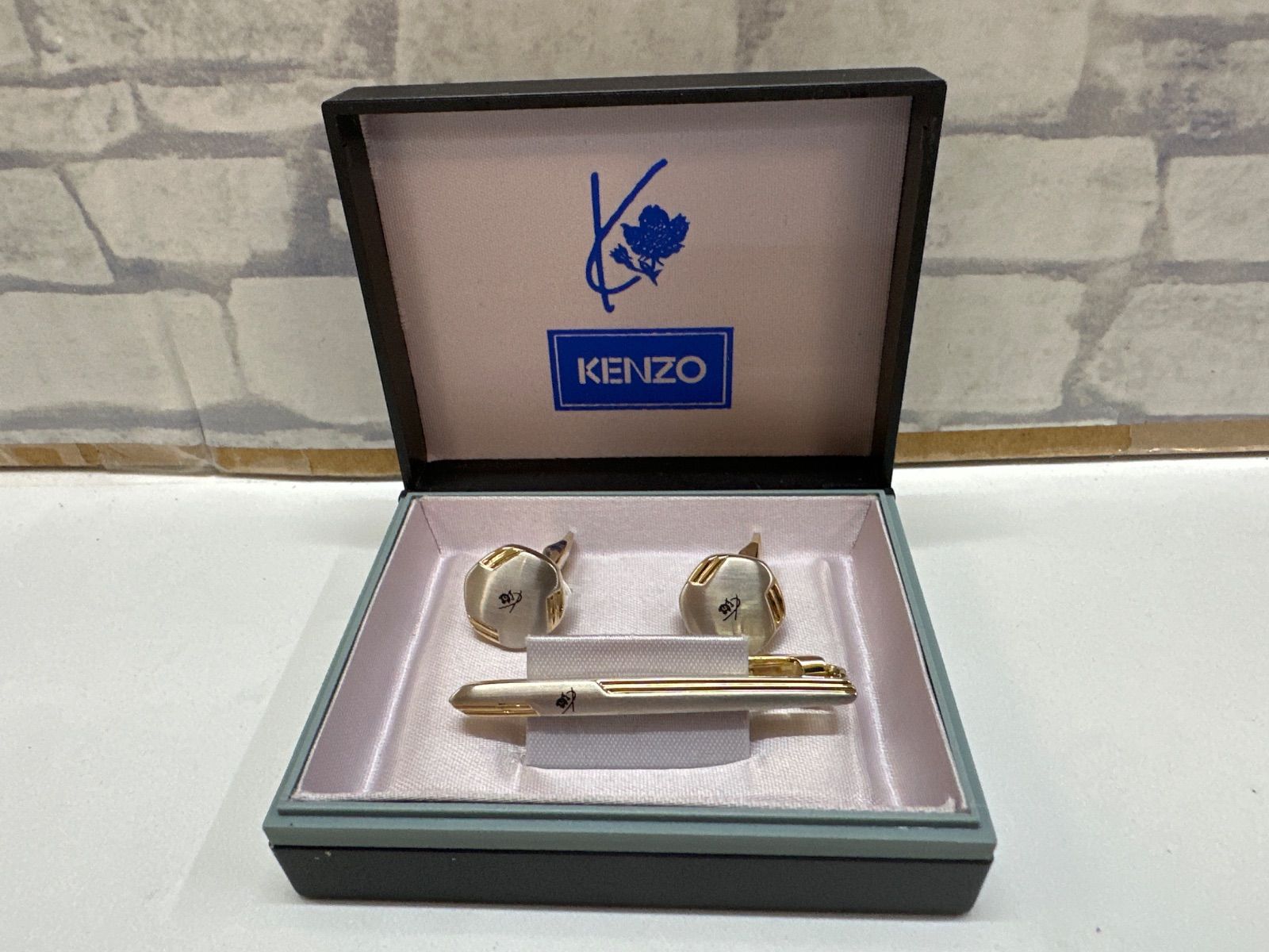 Q7-34】◇ KENZO ネクタイピン＆カフスボタン 中古 - メルカリ