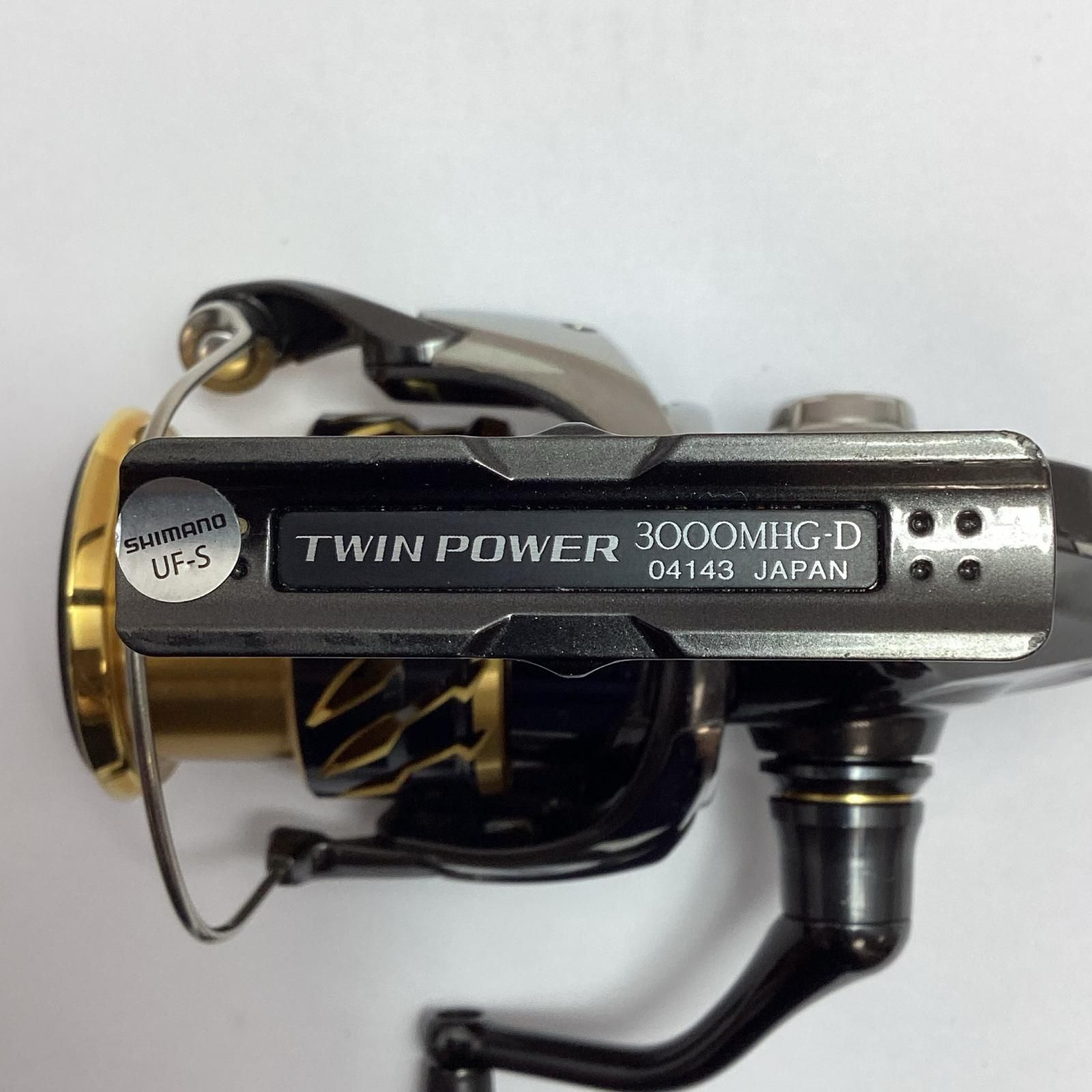 SHIMANO シマノ スピニングリール 20ツインパワー 3000MHG 箱付 04143