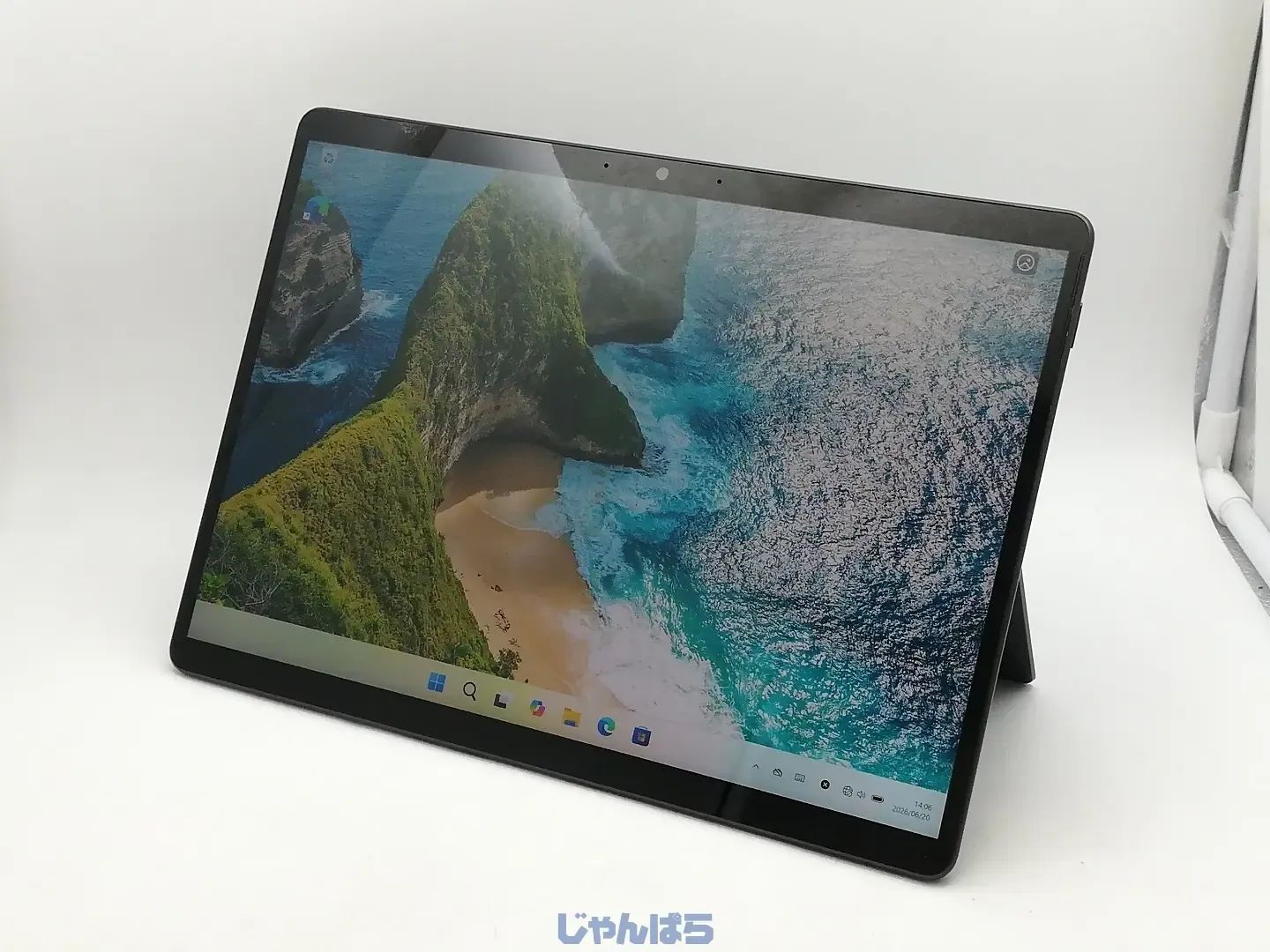 Microsoft Surface Pro8 【i5 1135G7 8G 256G】 8PQ-00026 グラファイト office.adobe13点ソフト付き