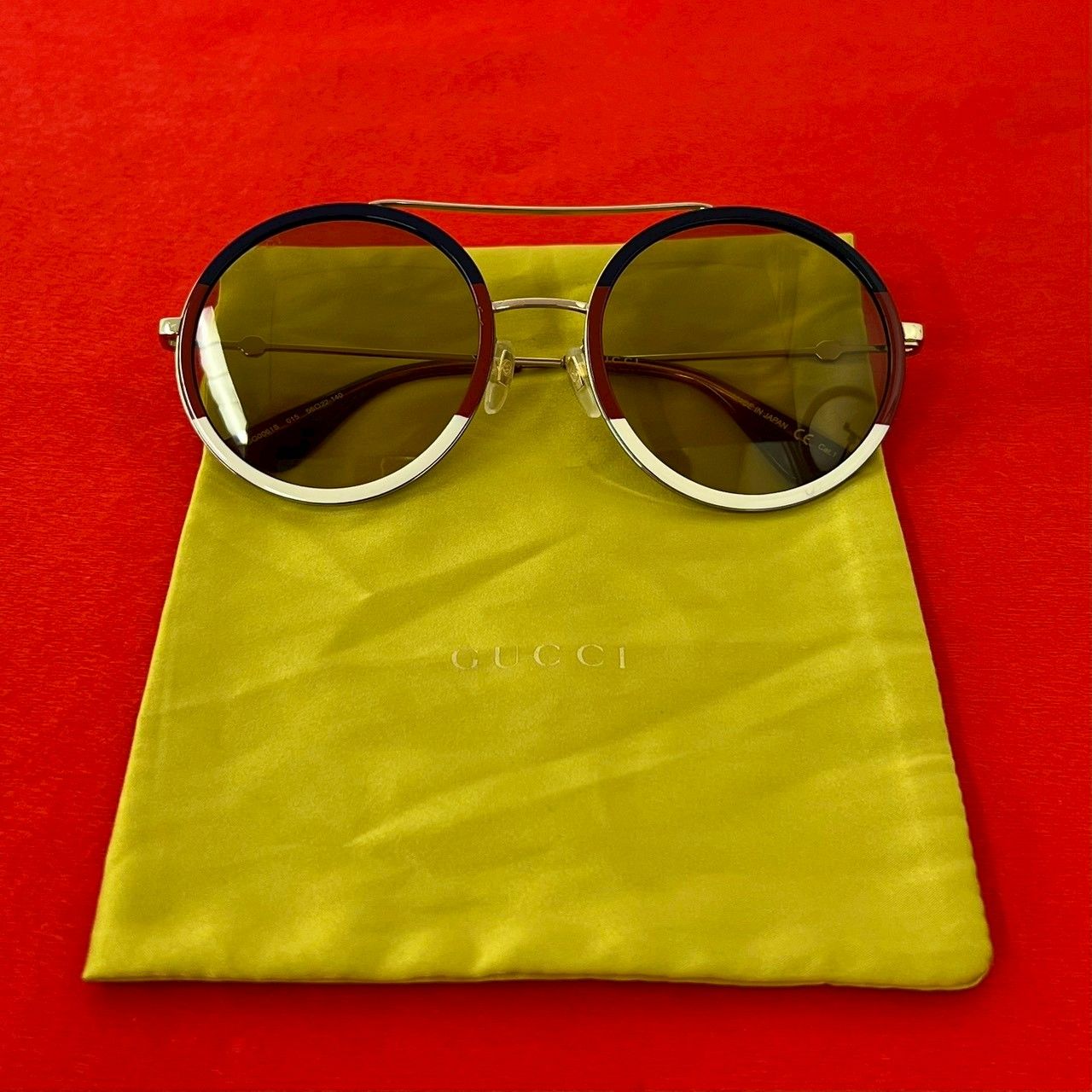 極 美品 保存袋付 GUCCI グッチ トリコロール ビーロゴ プラスチック