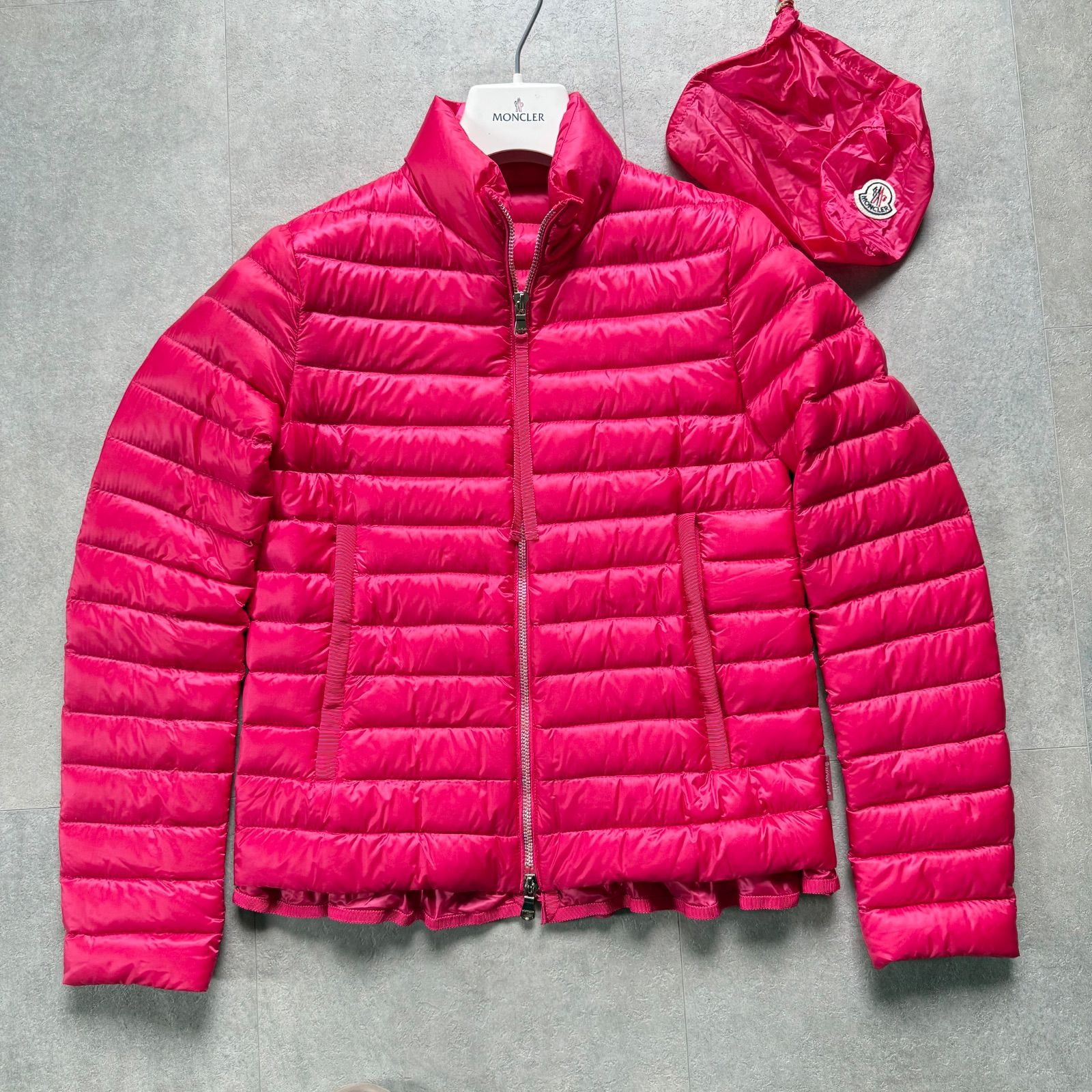 美品 MONCLER モンクレール Blein ライトダウン フリル レディース 軽量 ピンク 00
