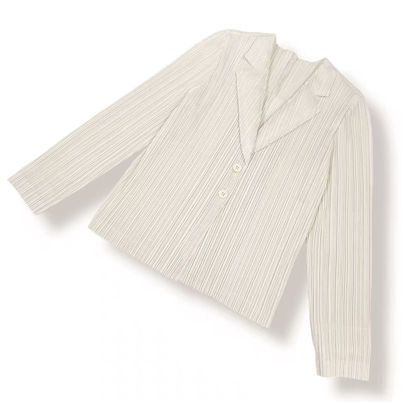 【美品　サイズ3】プリーツプリーズ　アイボリー　ジャケット 極美品 ISSEY MIYAKE イッセイミヤケ PLEATS PLEASE プリーツプリーズ
